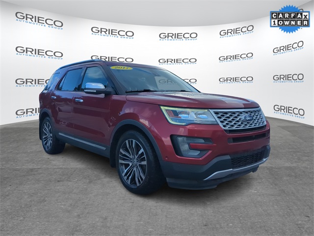 2017 Ford Explorer Platinum's photo