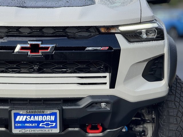 2026 Chevrolet Colorado ZR2 photo 3