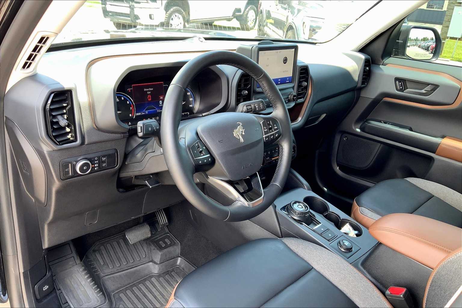 2024 Ford Bronco Sport Outer Banks photo 16