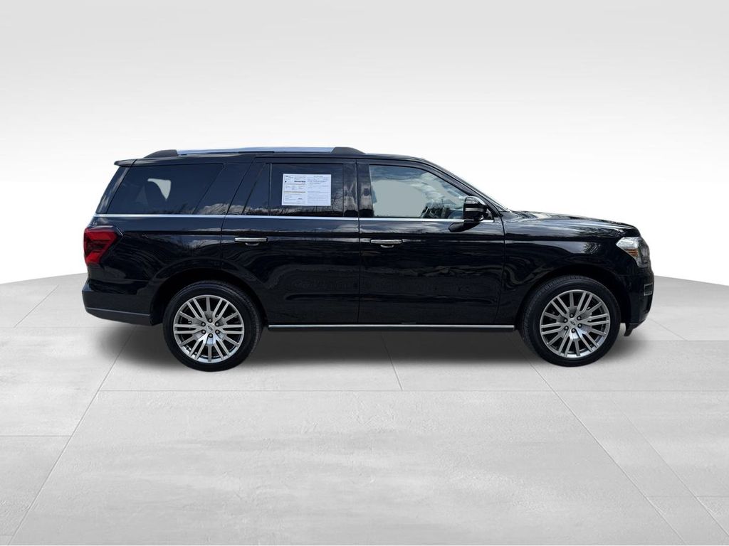 2024 Ford Expedition Limited photo 4