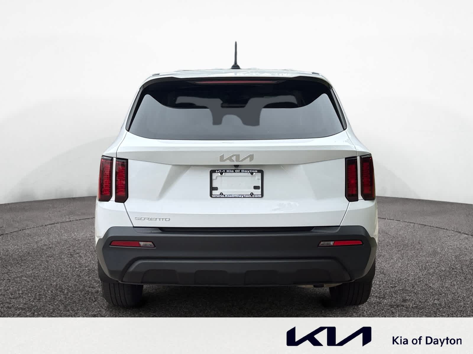 2023 Kia Sorento LX photo 3