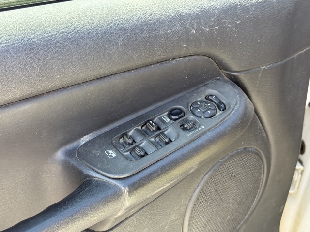 2005 Dodge Ram photo 11