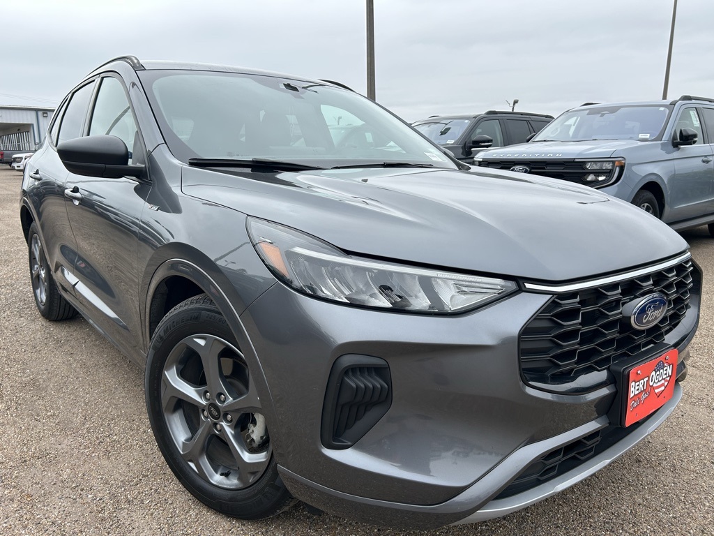 2024 Ford Escape ST-Line's photo