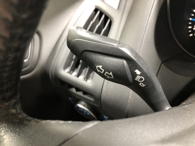 2016 Ford Focus SE photo 21