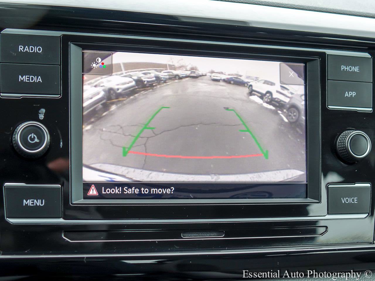 2023 VOLKSWAGEN TAOS - Image 13