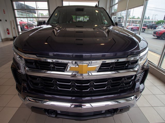 2022 Chevrolet Silverado 1500 LT photo 3