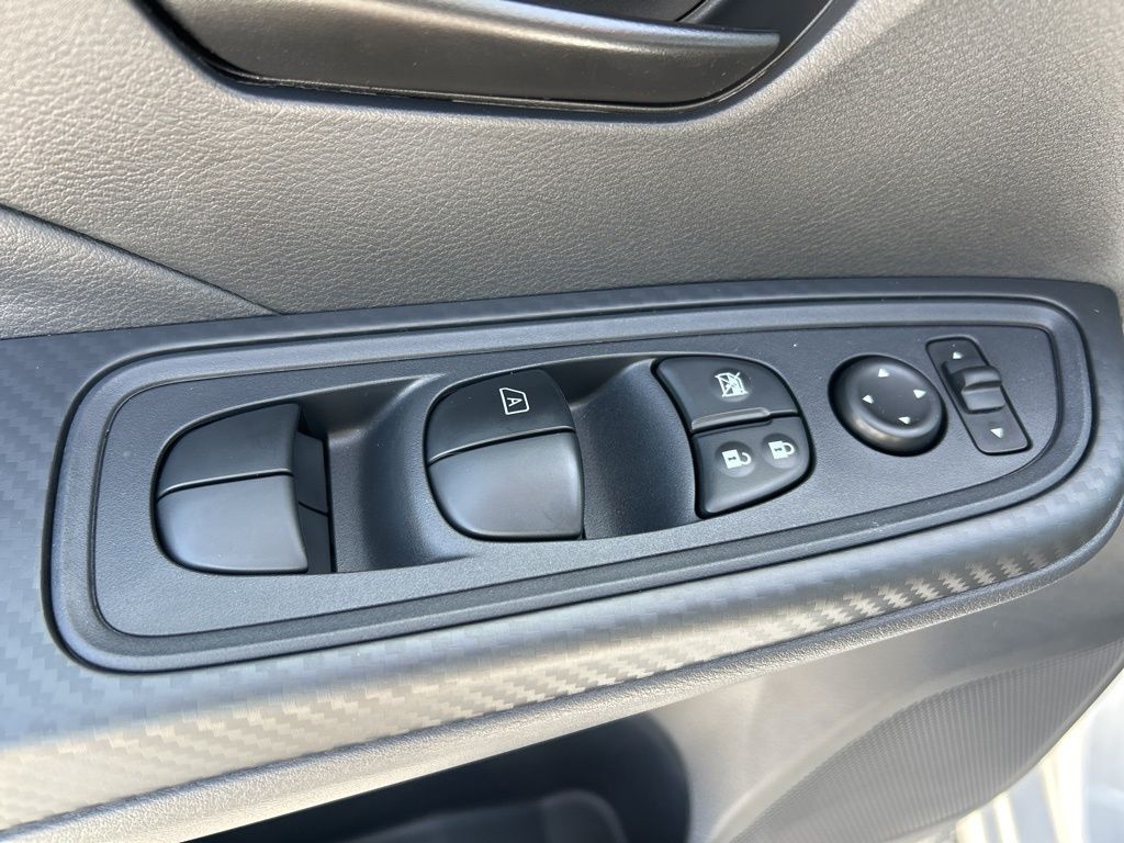 2025 Nissan Versa S photo 12