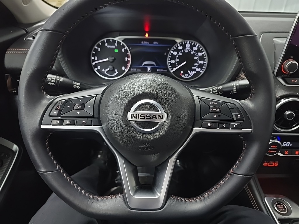 2021 Nissan Sentra SR photo 17