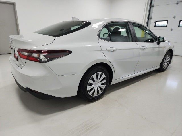 2023 Toyota Camry LE photo 7