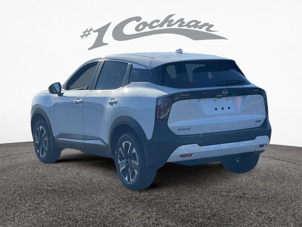 2026 Nissan Kicks SV photo 4