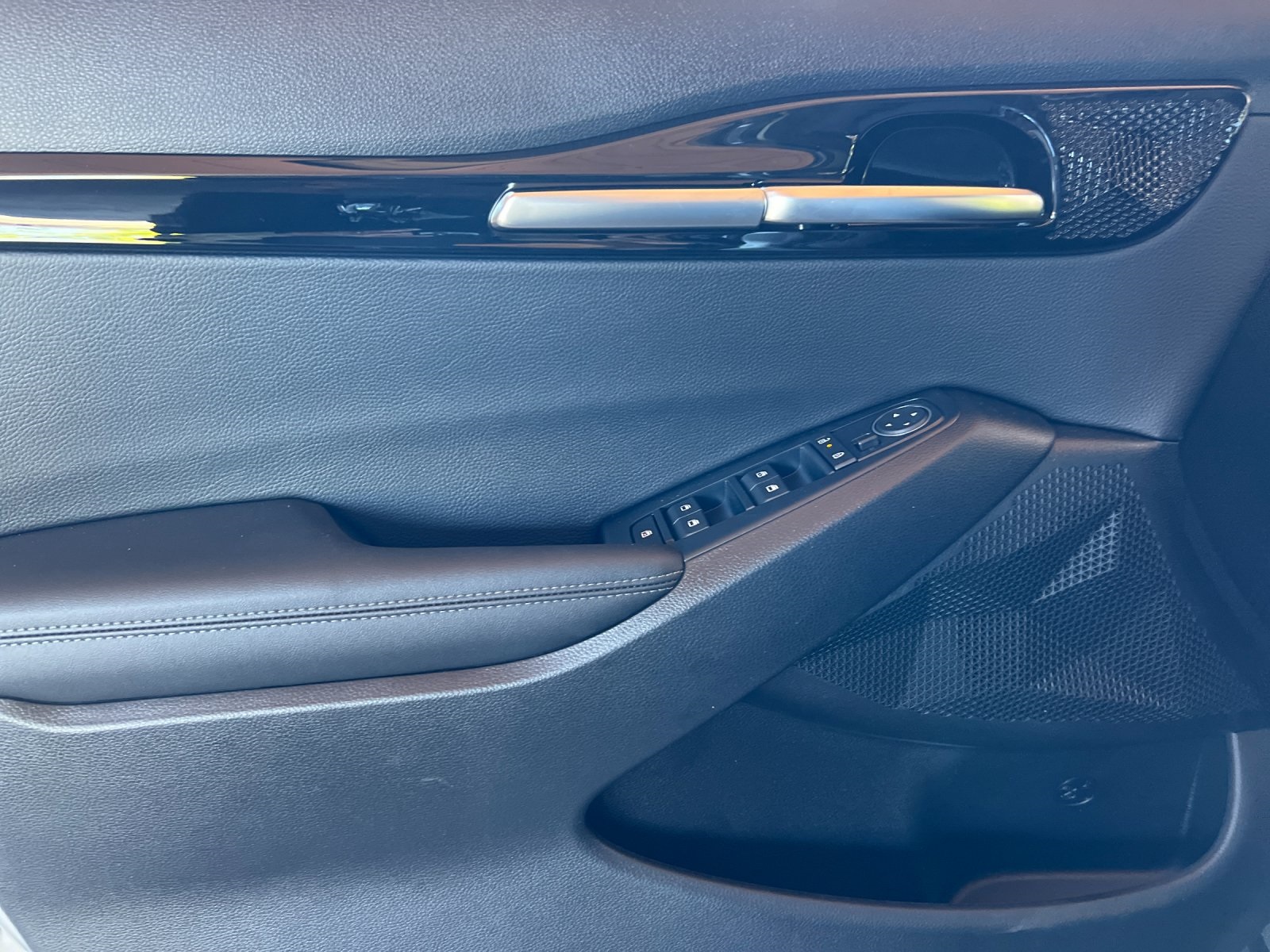 2026 Kia Seltos EX photo 10