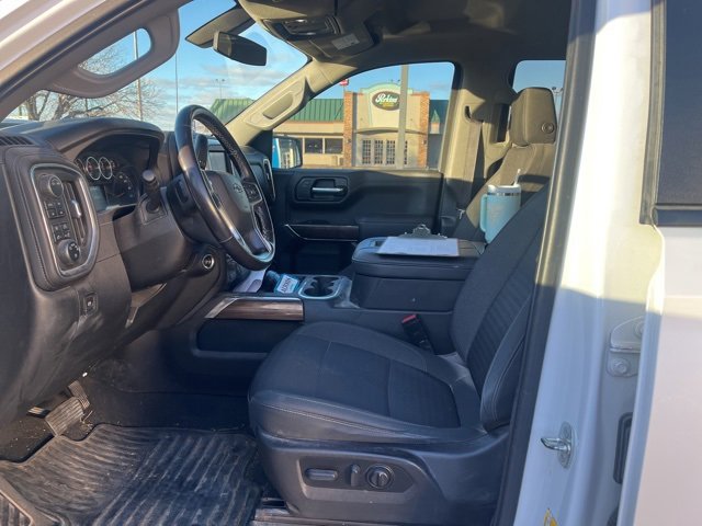 2021 Chevrolet Silverado 1500 RST photo 3