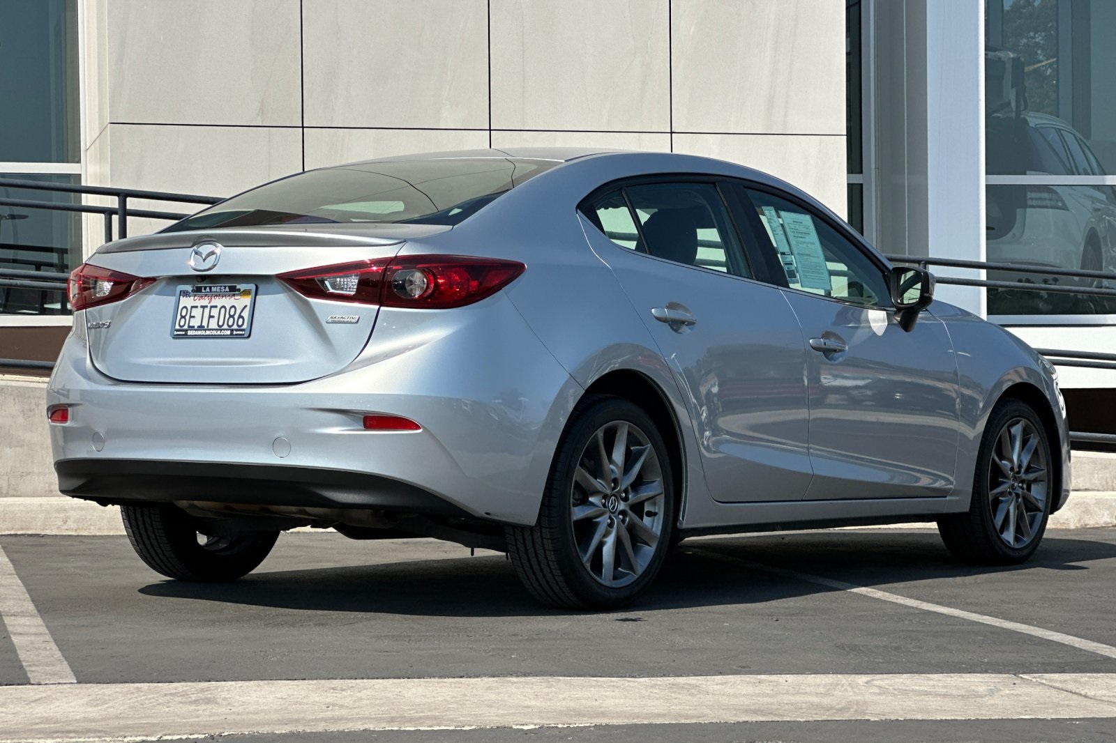 2018 Mazda Mazda3 Touring photo 3
