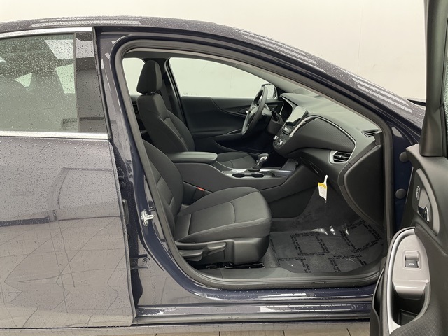2025 Chevrolet Malibu 1LT photo 15