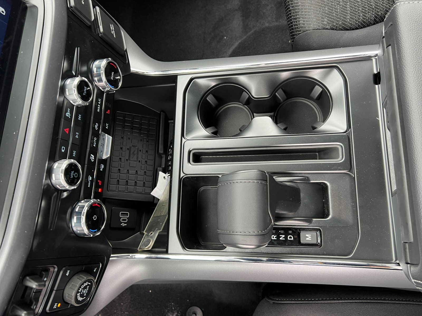 2025 Ford F-150 XLT photo 13