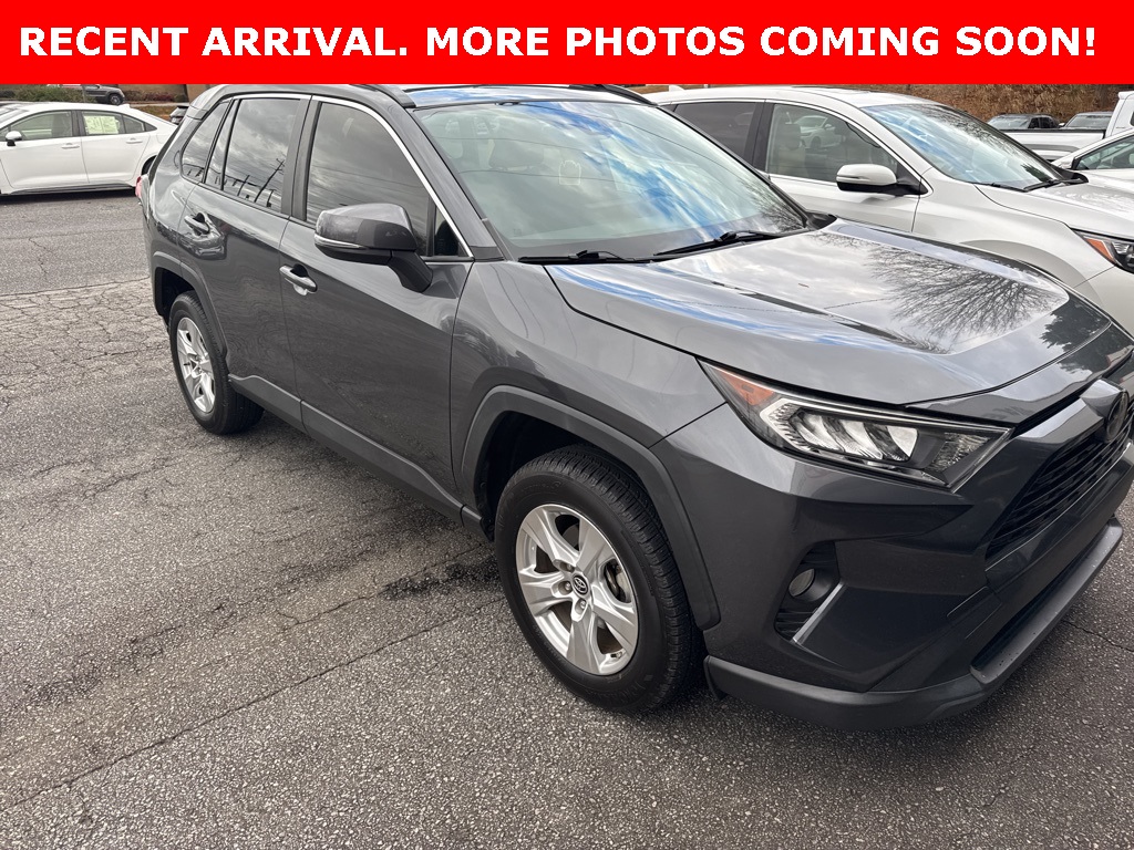 2019 Toyota RAV4 XLE's photo