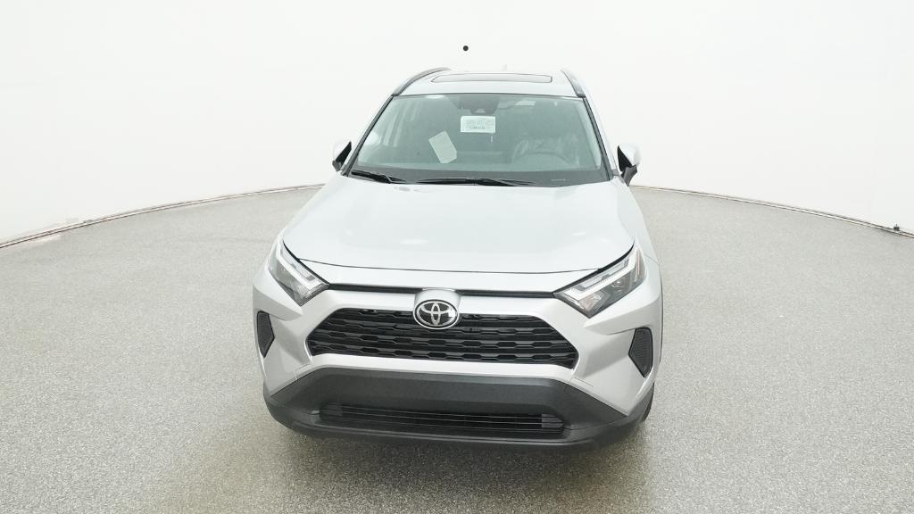 2025 Toyota RAV4 Hybrid XLE photo 2