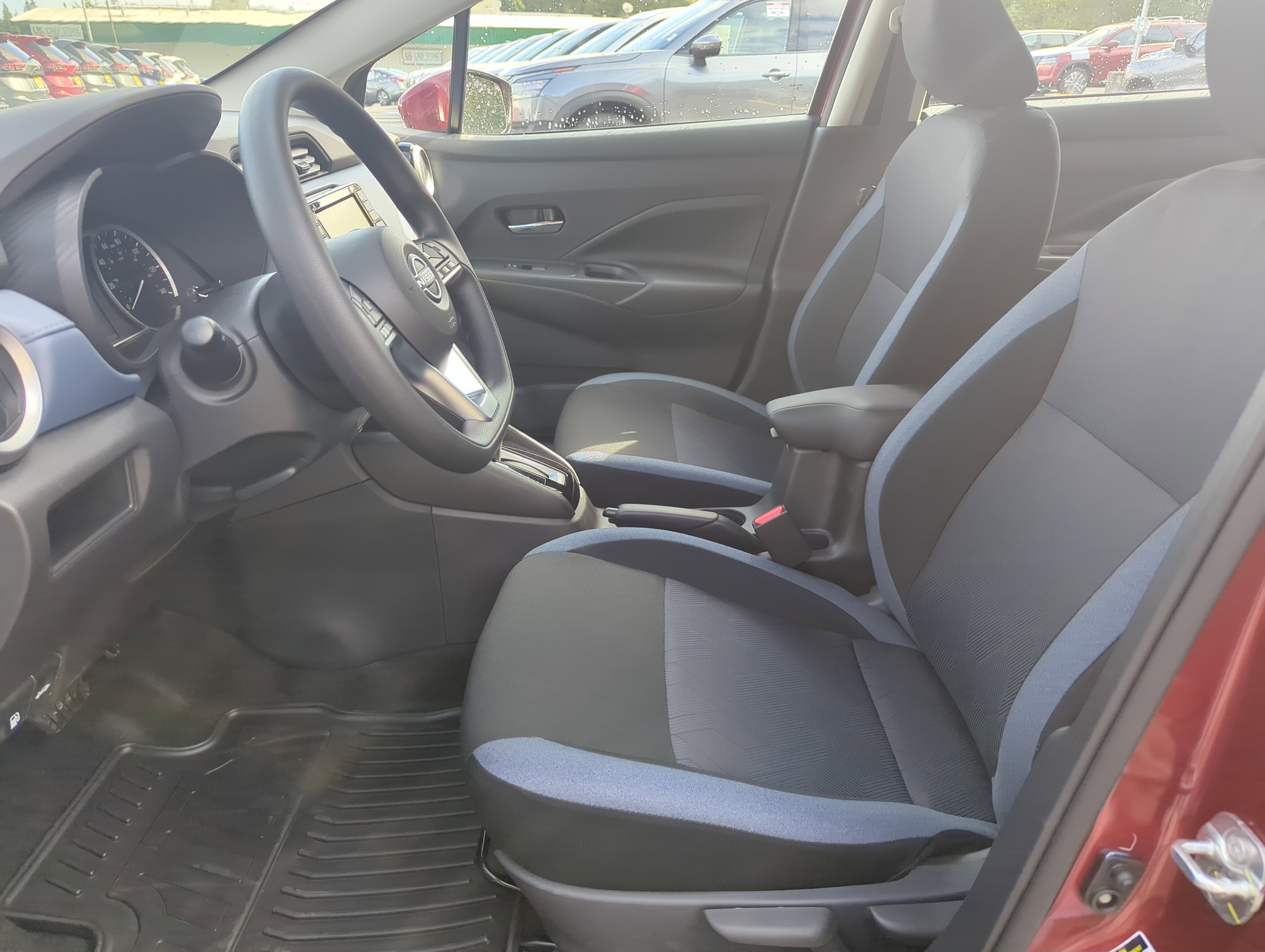 2025 Nissan Versa SV photo 3