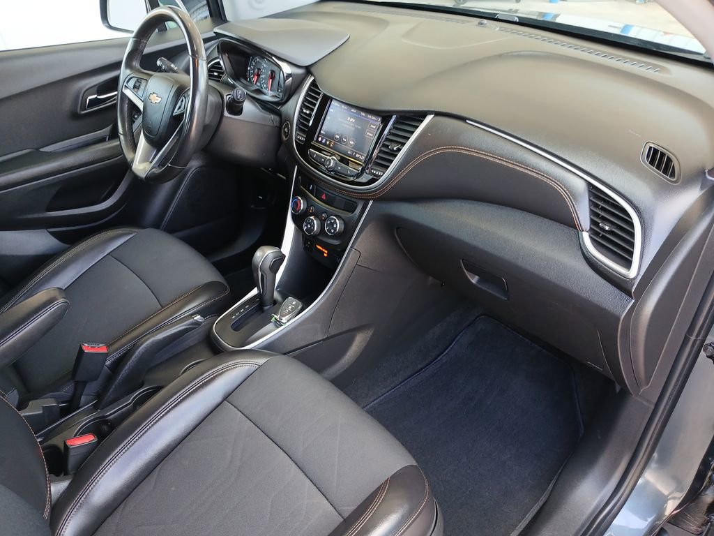 2022 Chevrolet Trax LT photo 28