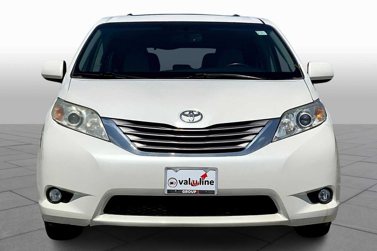 Sienna Limited 2015 Toyota Sienna Xle Premium Pre-Owned 2015