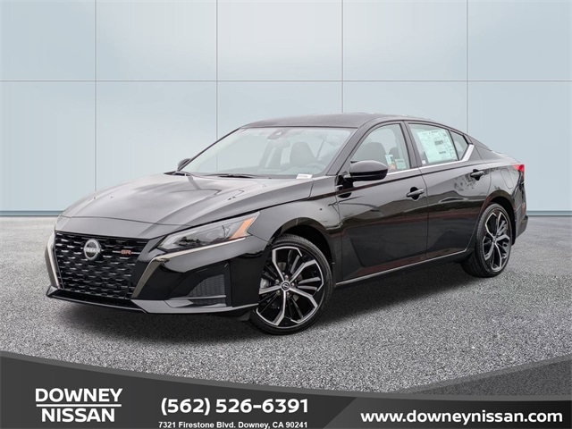 2025 Nissan Altima SR's photo