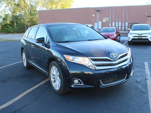2013 Toyota Venza XLE photo 2