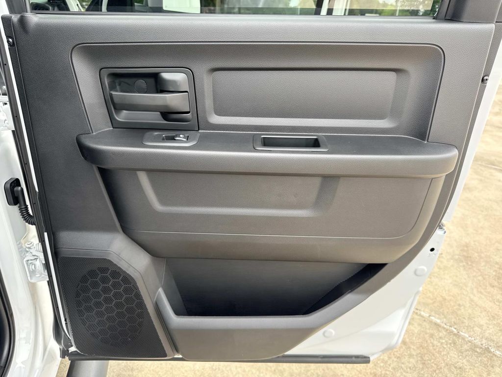 2025 Ram 2500 Tradesman photo 19