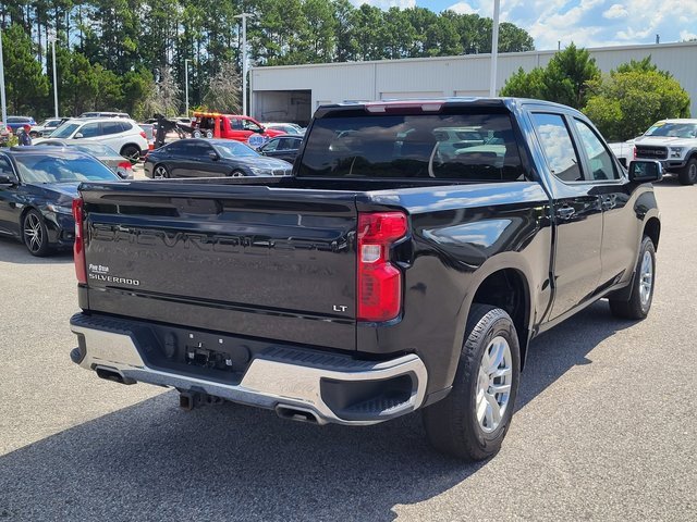 2021 Chevrolet Silverado 1500 LT photo 2
