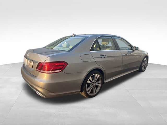 2014 Mercedes Benz E 350 photo 4