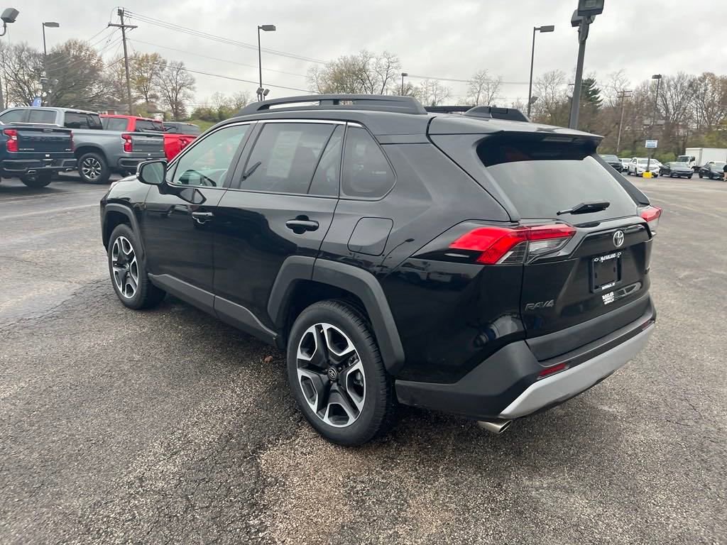 2023 Toyota RAV4 Adventure photo 3