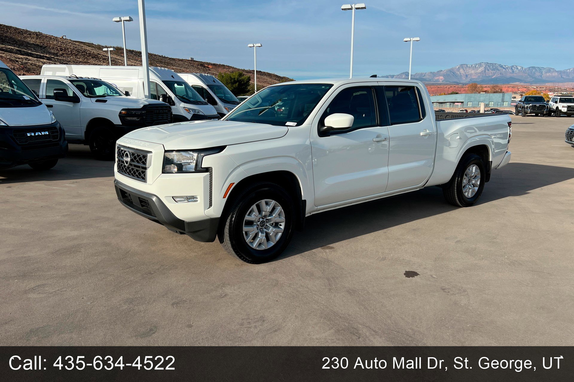 2024 Nissan Frontier SV's photo