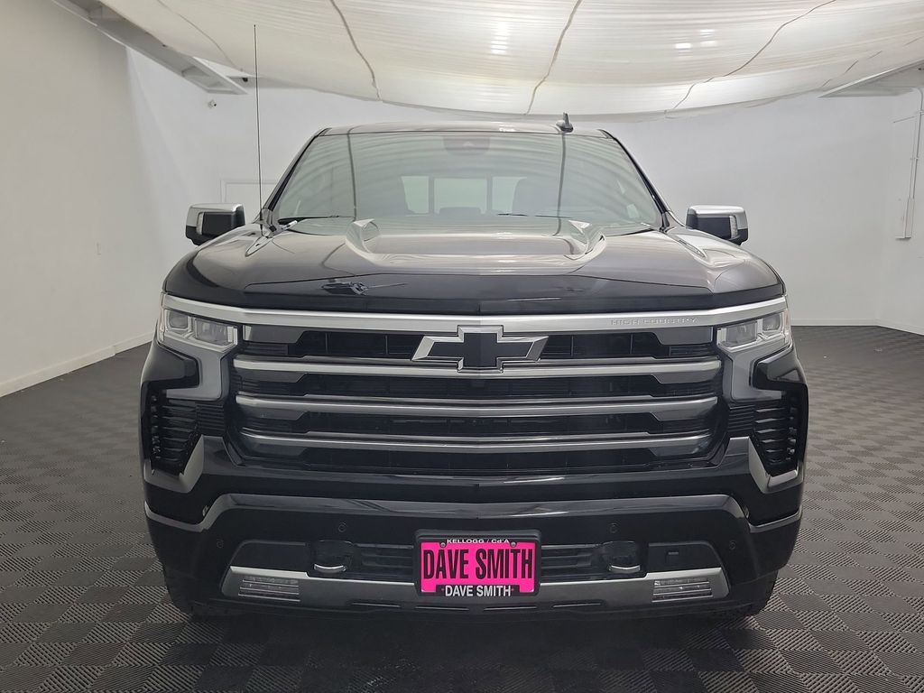 2024 Chevrolet Silverado 1500 High Country photo 4