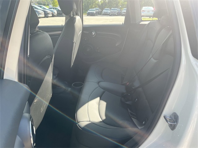 2022 Mini Cooper Oxford Edition photo 13