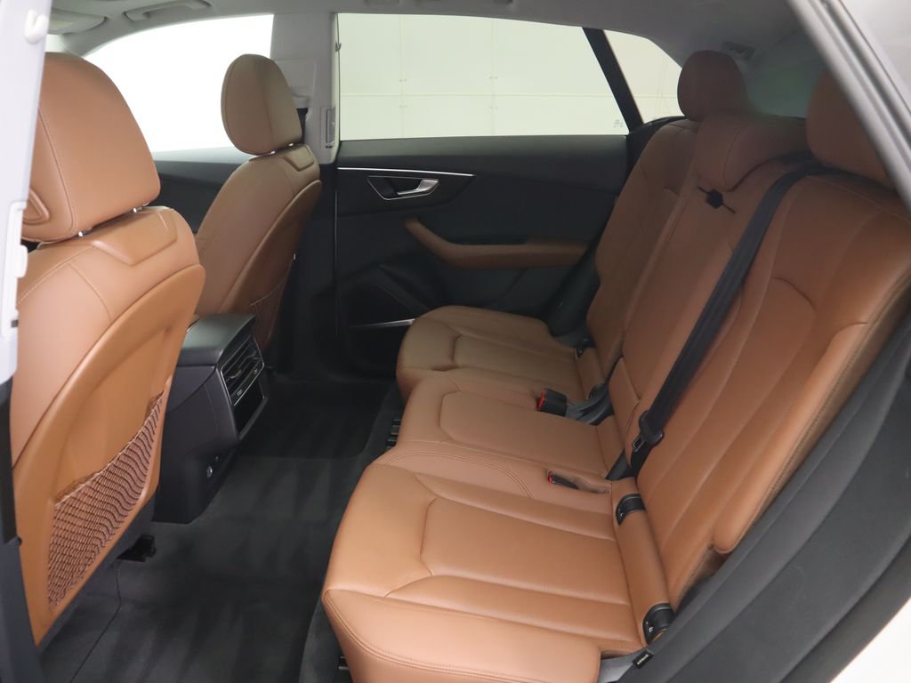 2022 Audi Q8 55 Premium Plus photo 22