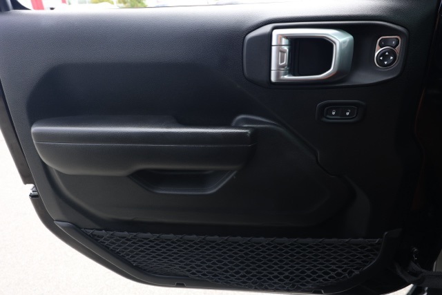 2021 Jeep Wrangler Unlimited Islander photo 22