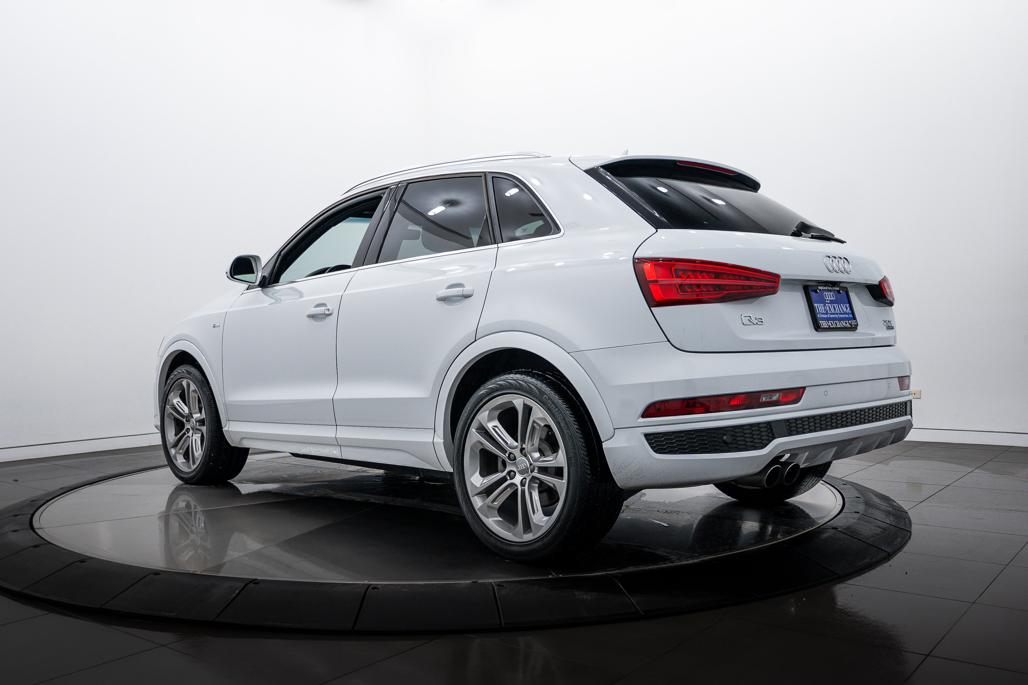 2016 Audi Q3 Prestige photo 3