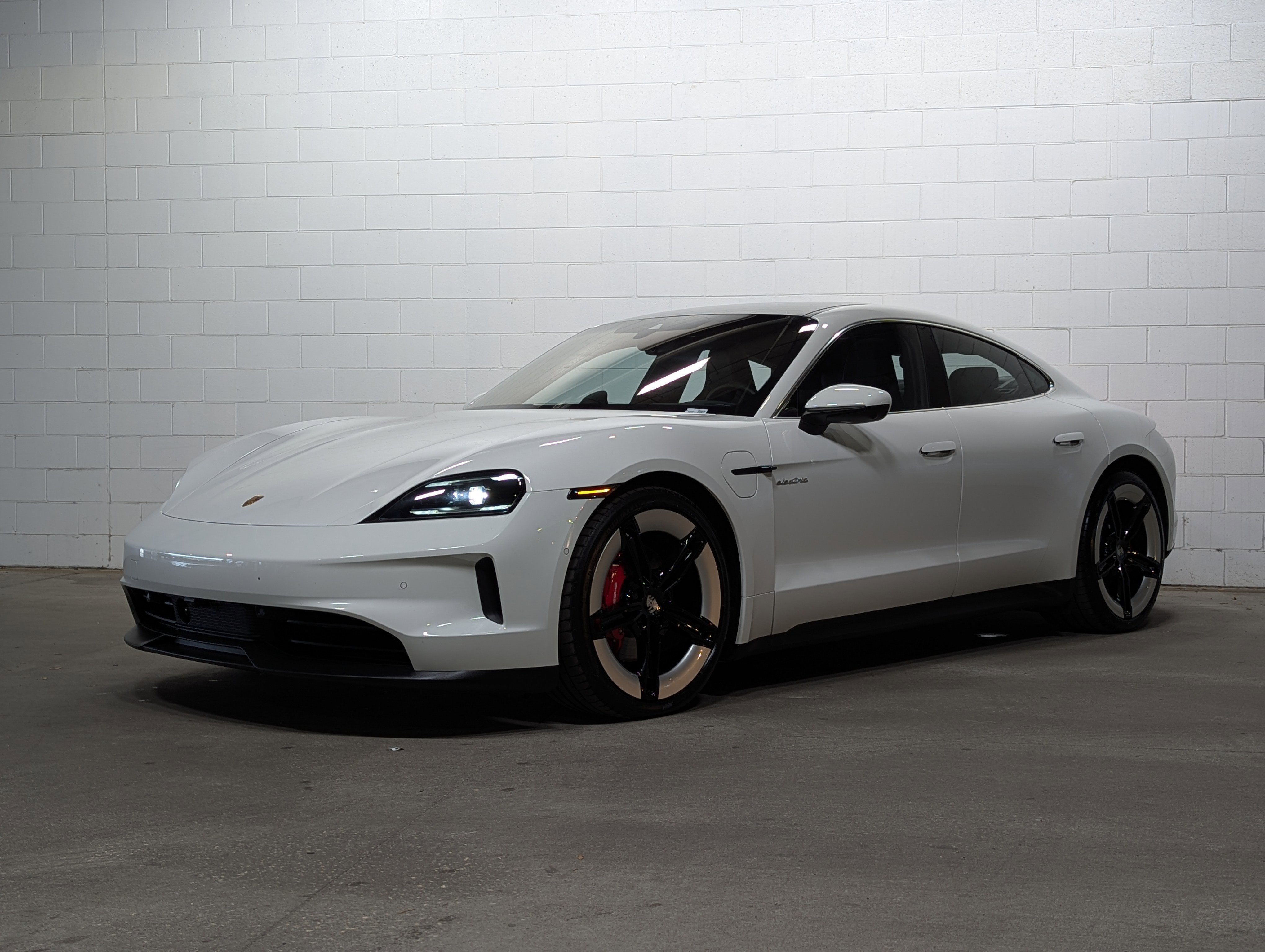 2025 Porsche Taycan