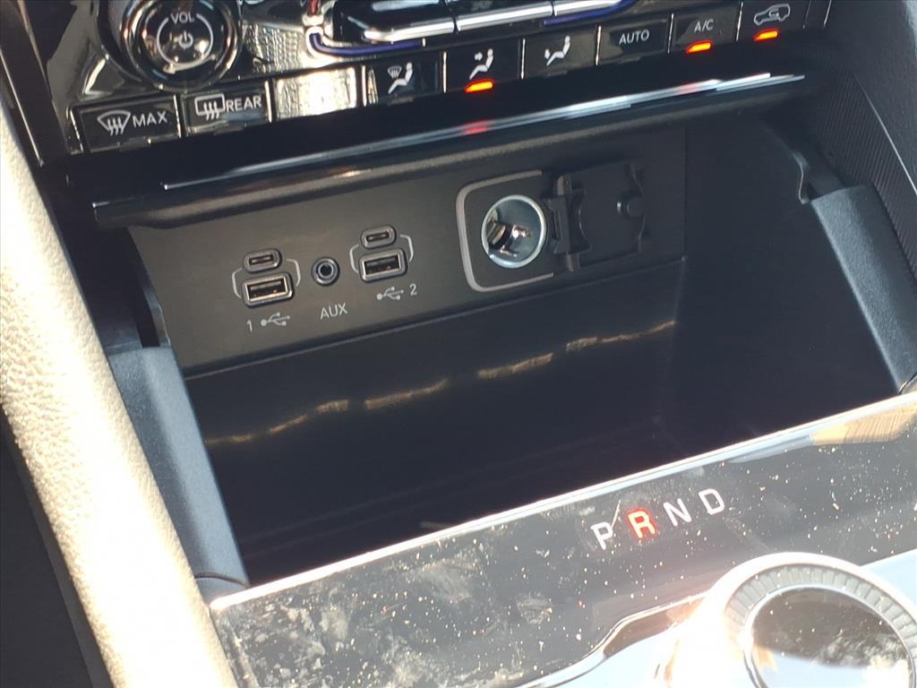 2025 Jeep Grand Cherokee Laredo X photo 11