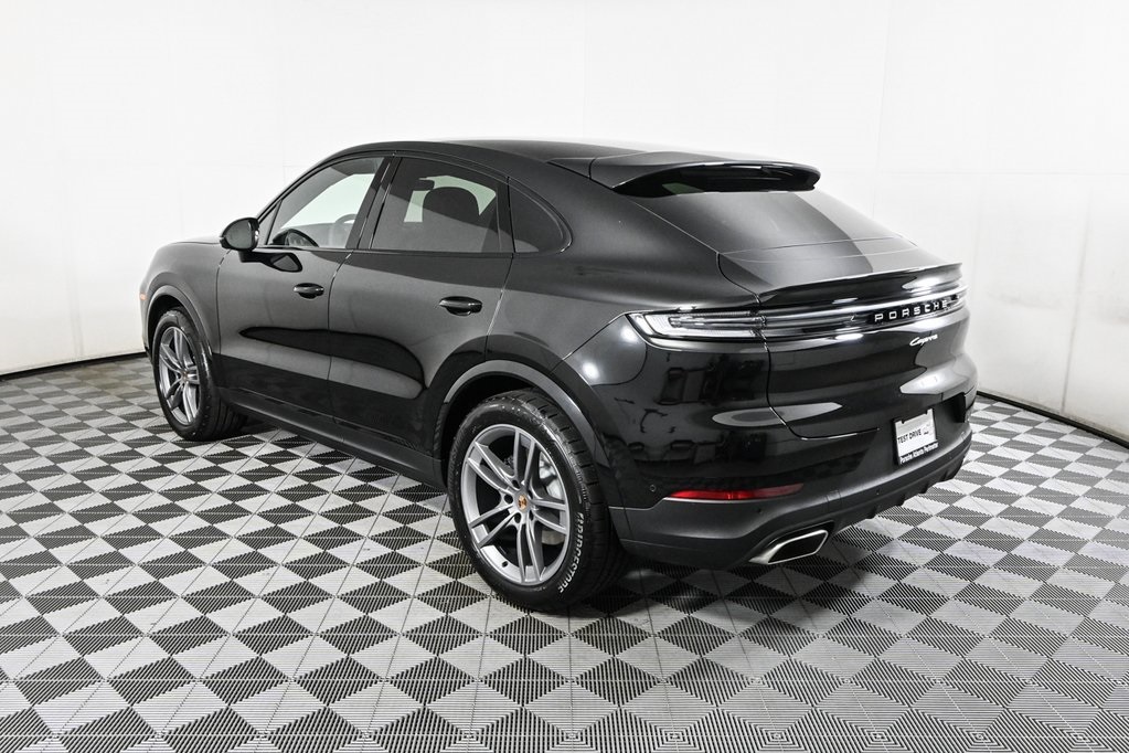 2026 Porsche Cayenne Coupe photo 2