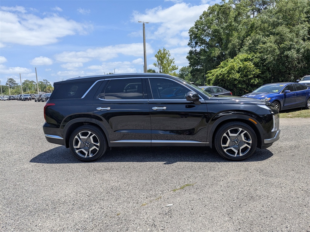 2024 Hyundai Palisade Limited photo 3
