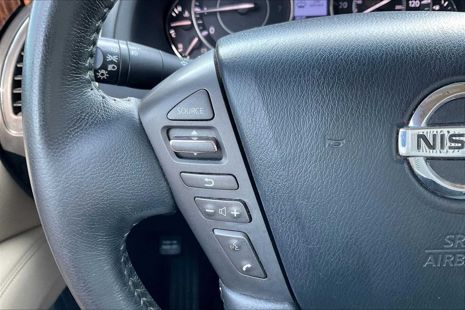 2017 Nissan Armada Platinum photo 22
