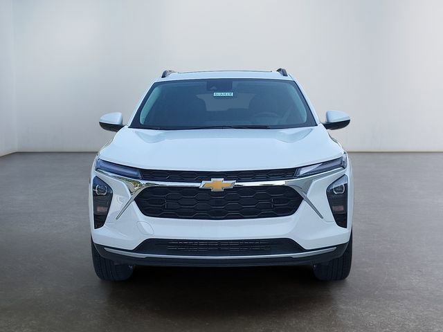 2025 Chevrolet Trax LT photo 7
