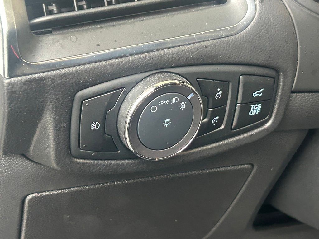 2024 Ford Edge Titanium photo 27