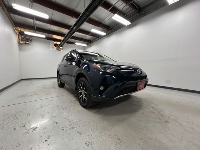 2017 Toyota RAV4 SE photo 2