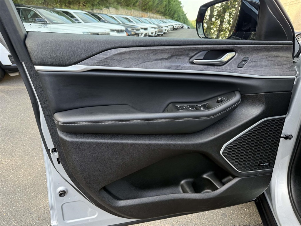 2022 Jeep Grand Cherokee Limited photo 22