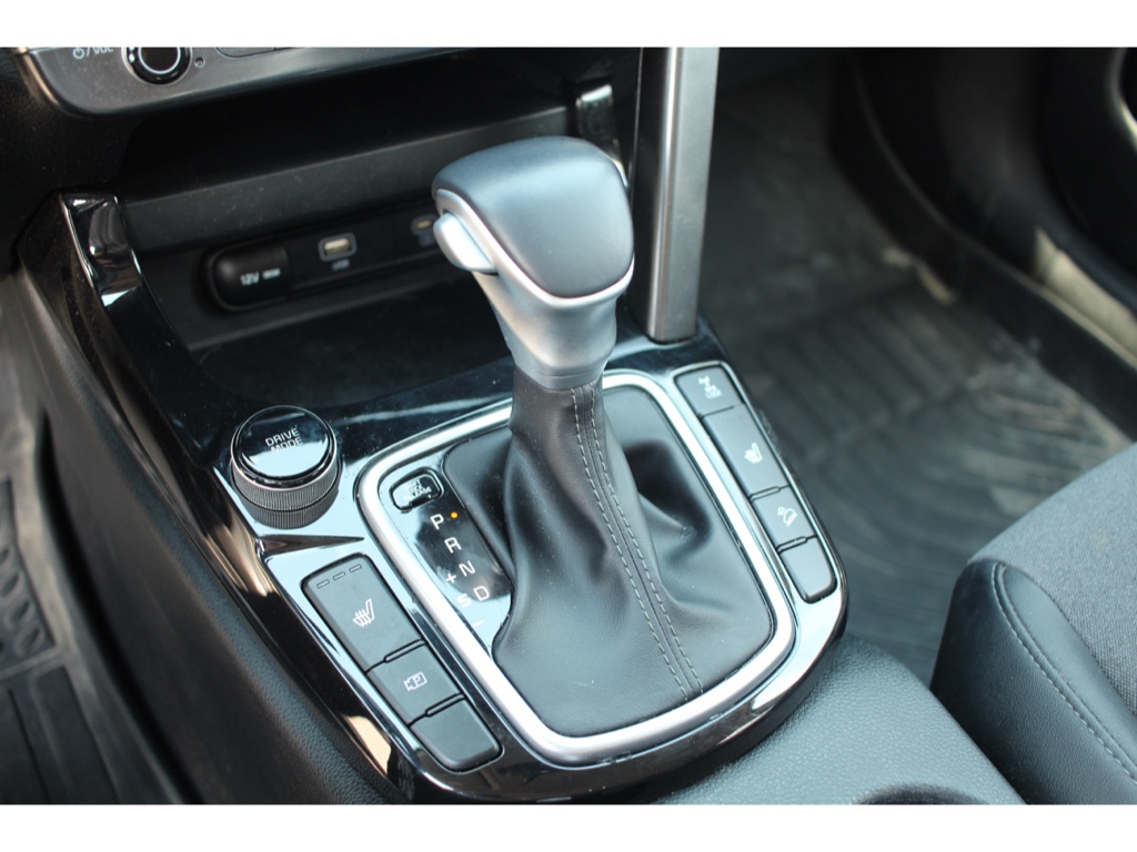 2024 Kia Seltos X-Line photo 15
