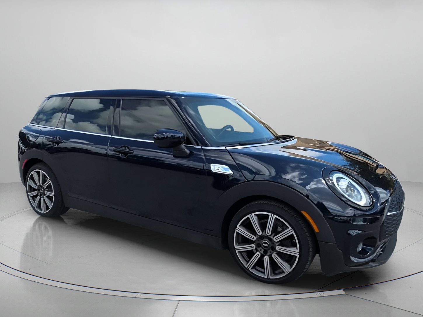 2020 Mini Clubman Base S photo 2