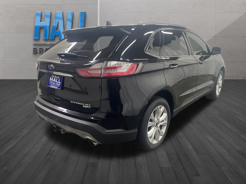 2020 Ford Edge Titanium photo 4