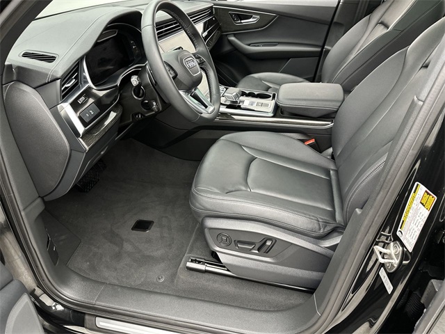 2025 Audi Q7 55 Premium photo 3