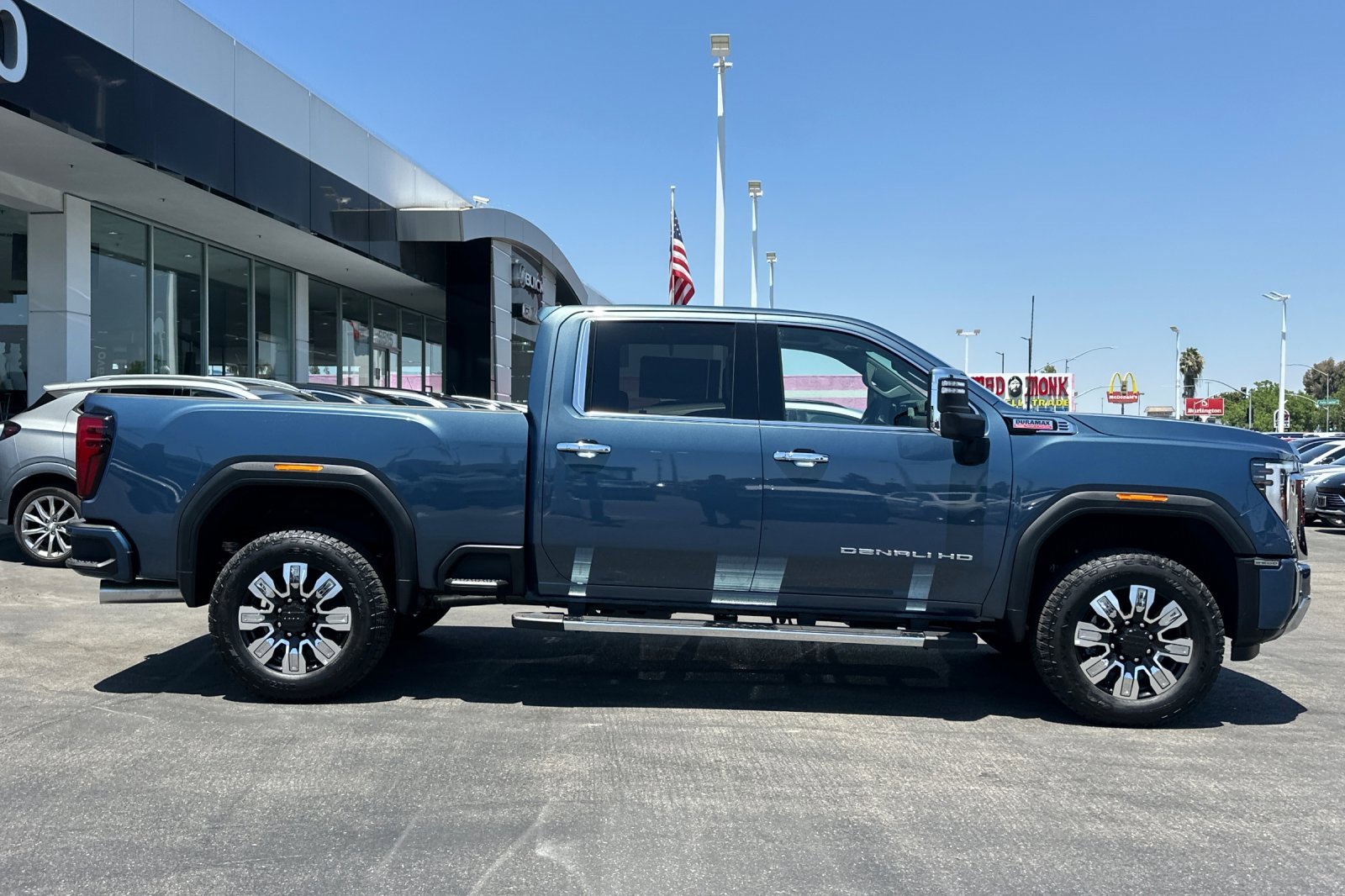 2025 Gmc Sierra 2500 HD Denali photo 4